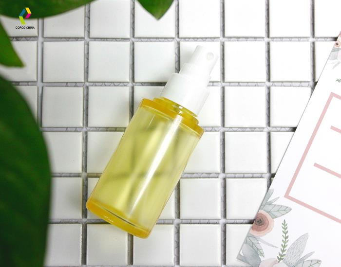 Great sprayer generates fine, gentle and soft facial mist